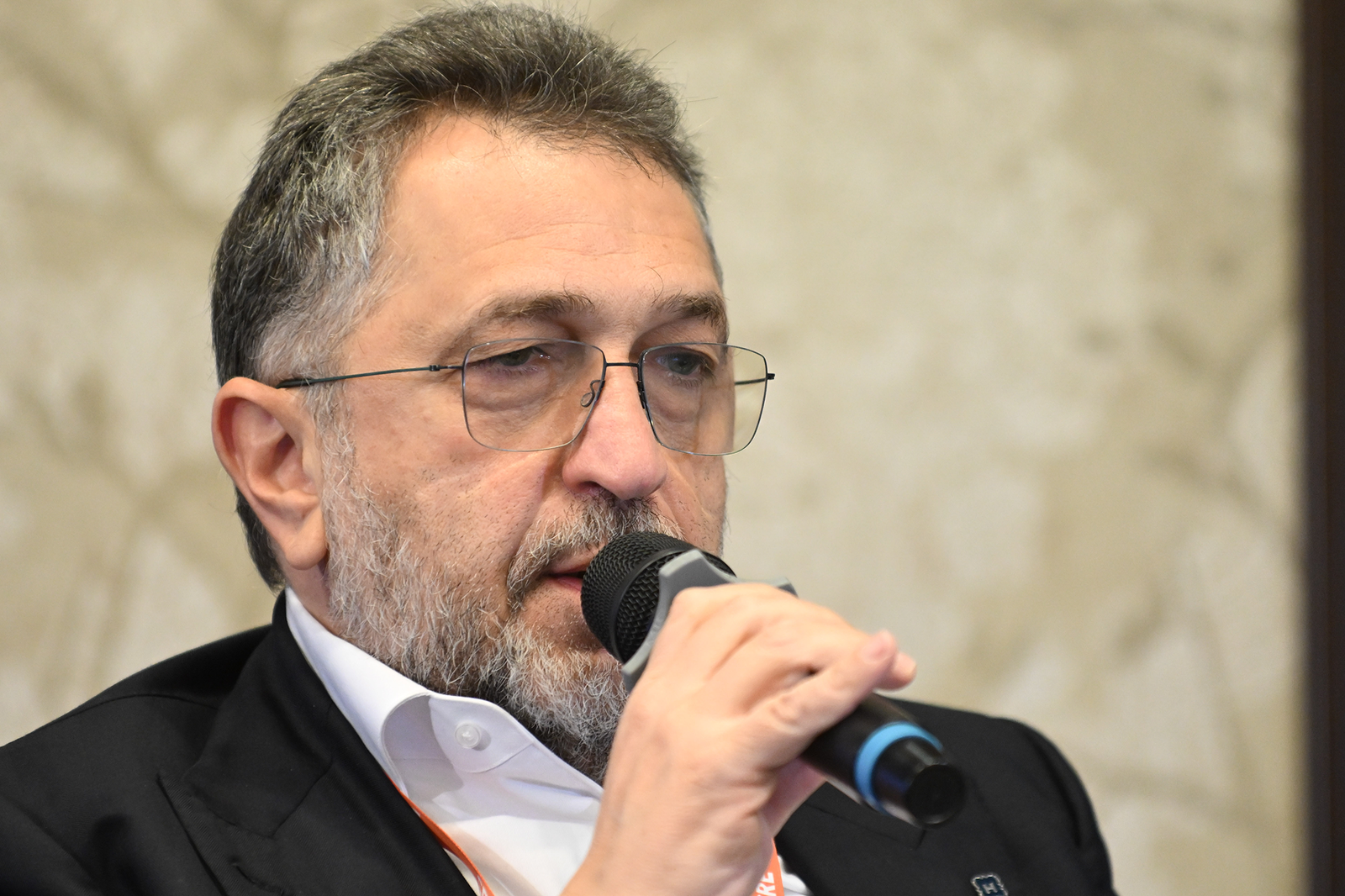 Рубен Арутюнян Рубен Арутюнян